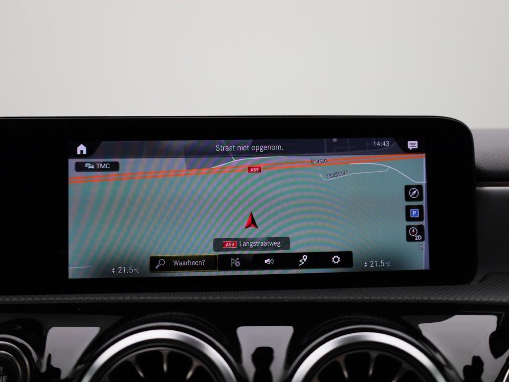 Mercedes-Benz A-Klasse limousine a 250 e amg line | automaat | panoramadak 