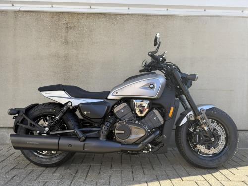 QJMotor SRV 600 V | V4 Cruiser | Op voorraad