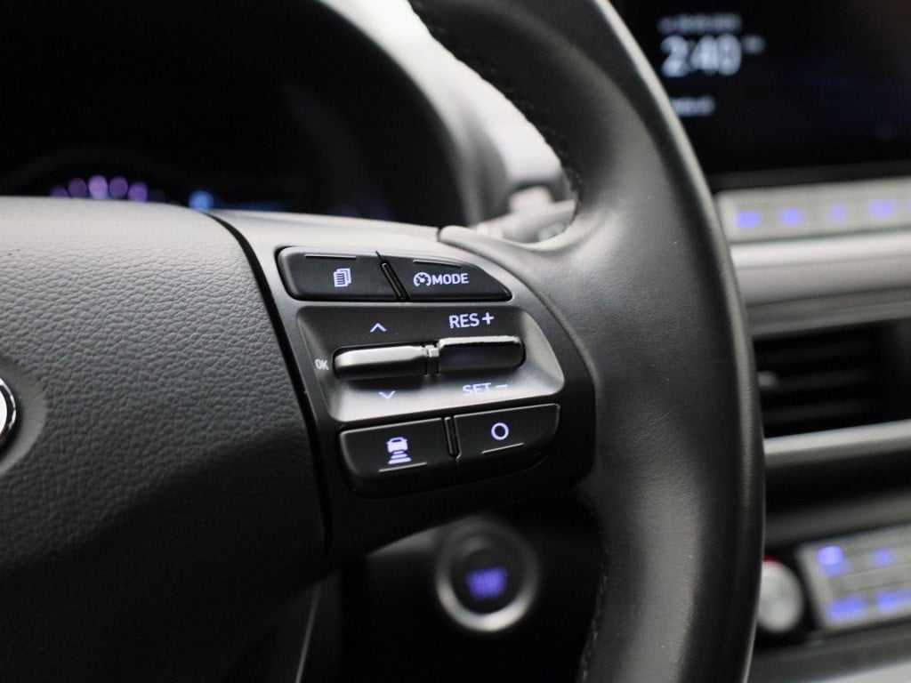 Hyundai Kona ev fashion 64 kwh | automaat | navigatie | heads-up display | 