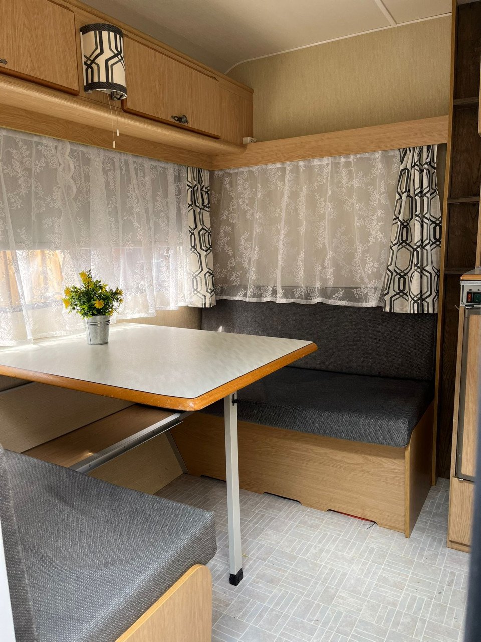 Caravan Chateau Contour 36