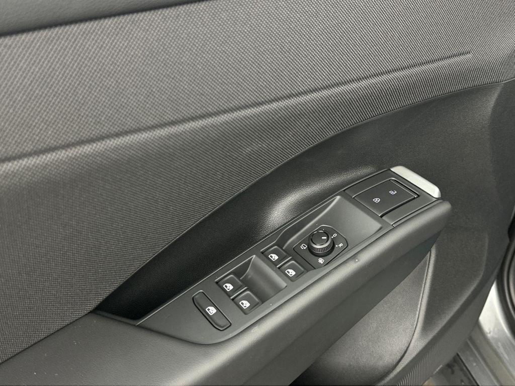 Volkswagen T-roc 1.5 etsi limited edition