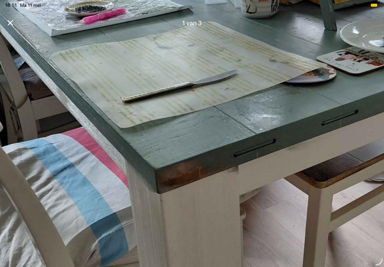 Eethoek met  4 stoelen