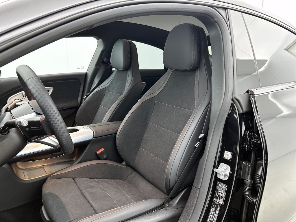 Mercedes-Benz Cla 250+ launch edition 85 kwh | trekhaak | nightpakket | war