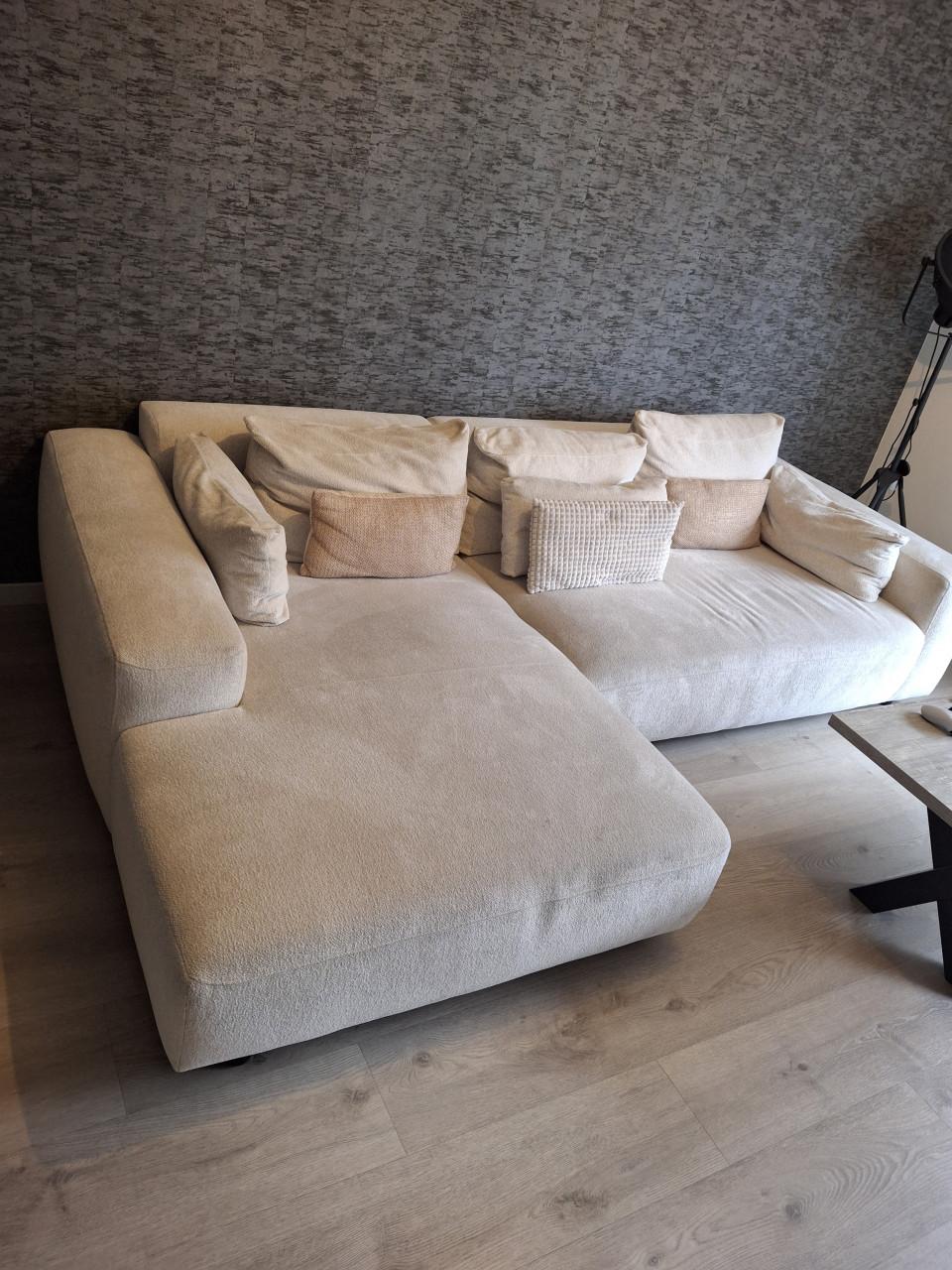 1 jaar 4 maanden oude bank