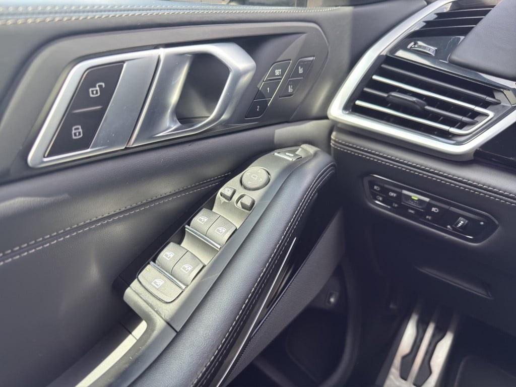 BMW X5 xdrive45e (210kw) pano| laser | massage | koeling | sky lounge