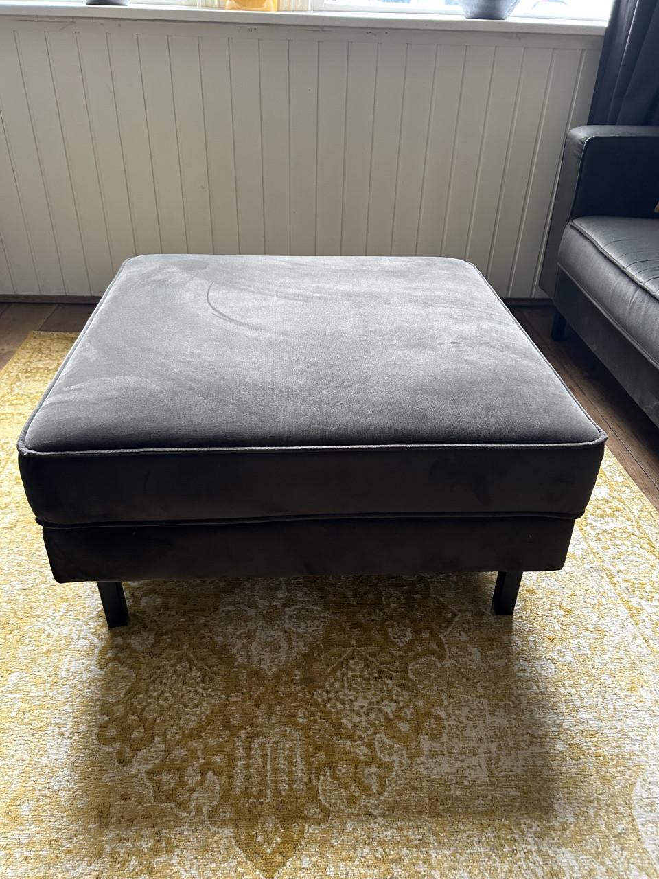 3 Zits Bank met Hokker