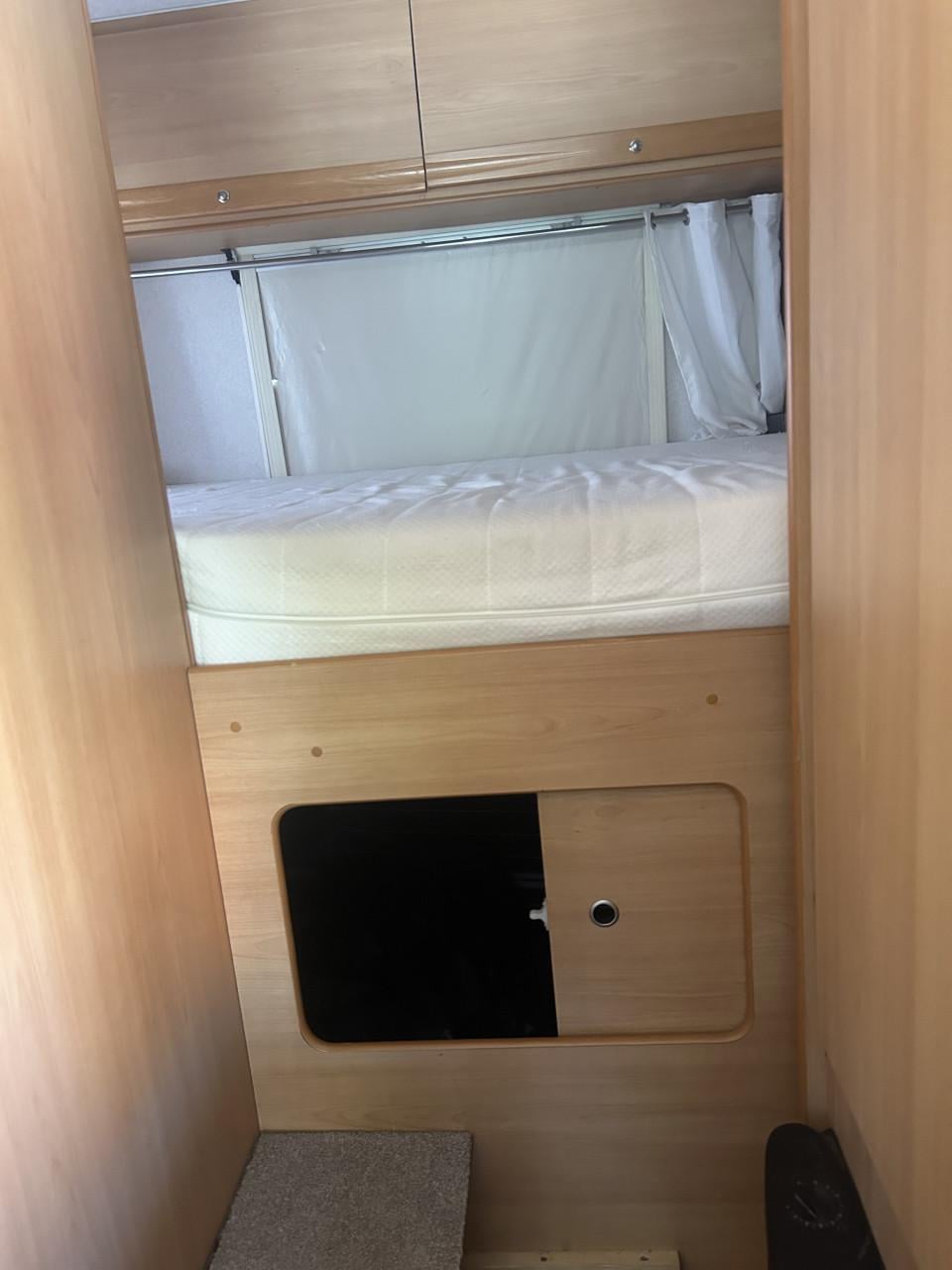 Camper fiat ducato elnagh 4 persoons met airco