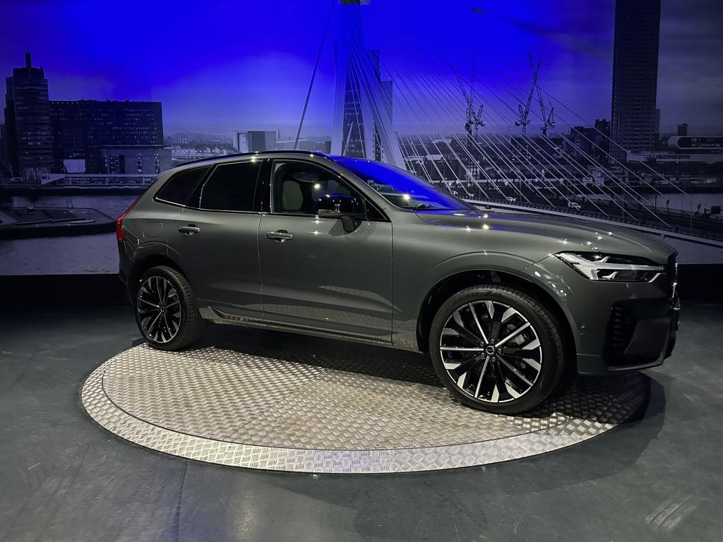 Volvo XC60 2.0 t8 plug-in hybrid awd plus black edition *nieuw model*
