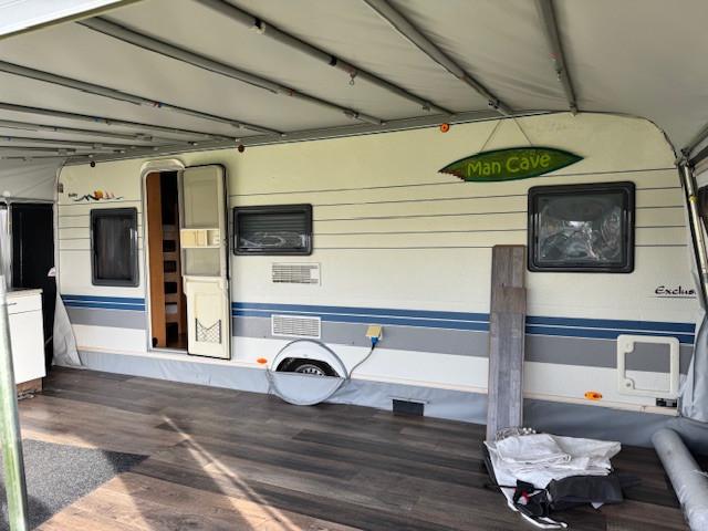 Gusto caravan voortent 4 jaar oud