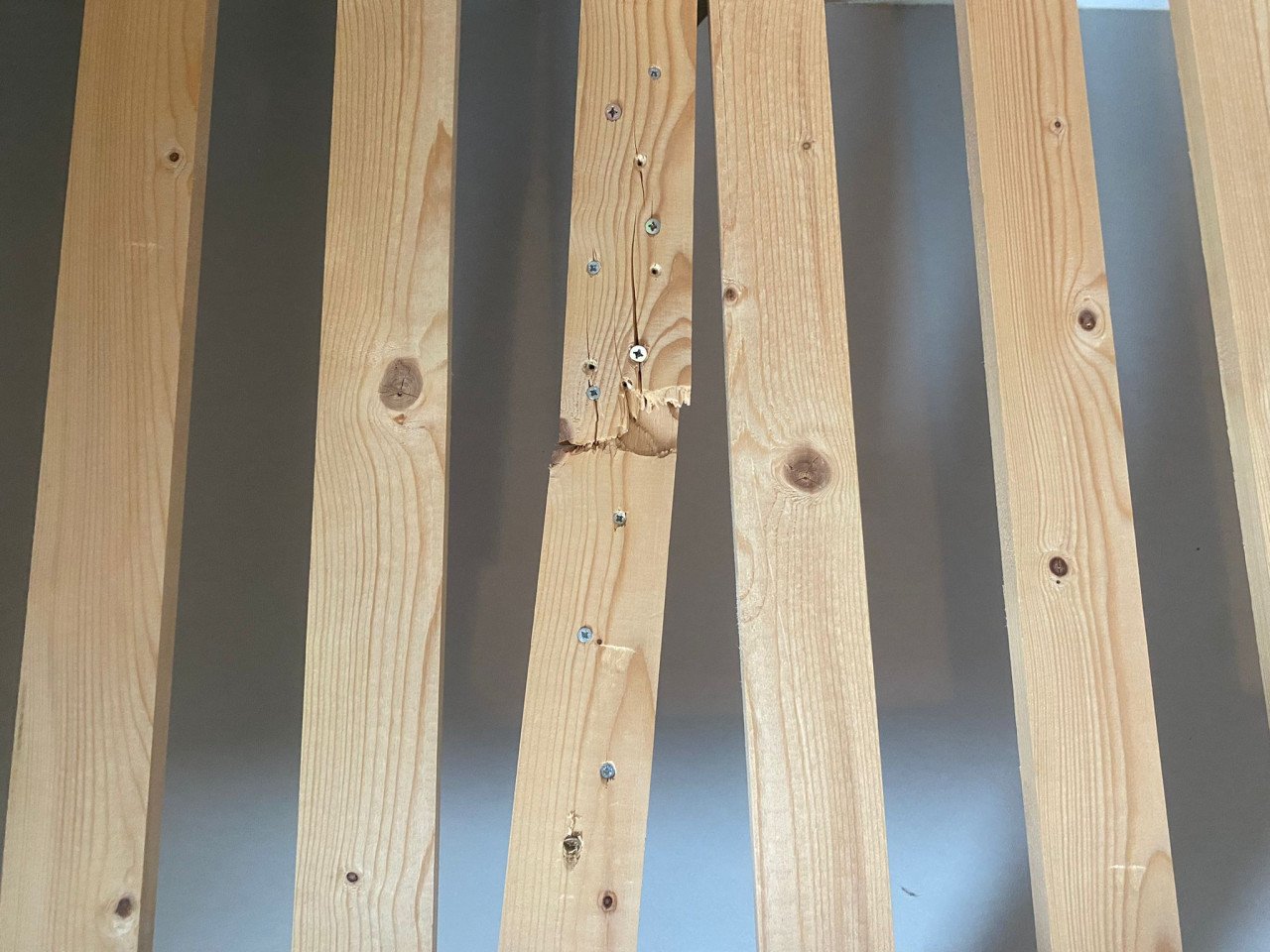 Bed steigerhout