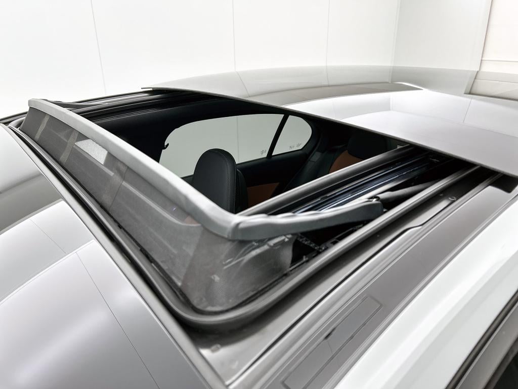 Mercedes-Benz C-Klasse 300 e 140 years edition |  comfortpakket plus | nigh