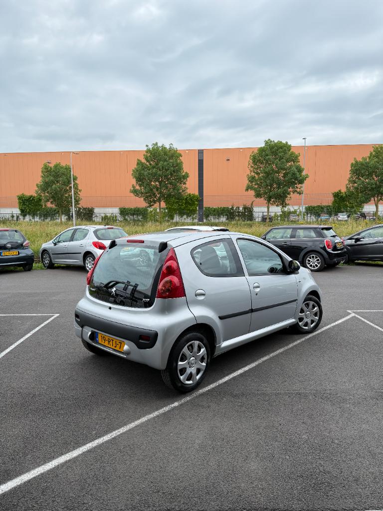 Peugeot 107 1.0-12v xs - 5drs - airco