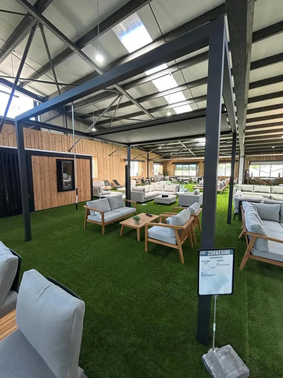 Showroom opruimingen en restantpartijen bij Livingstone Goes