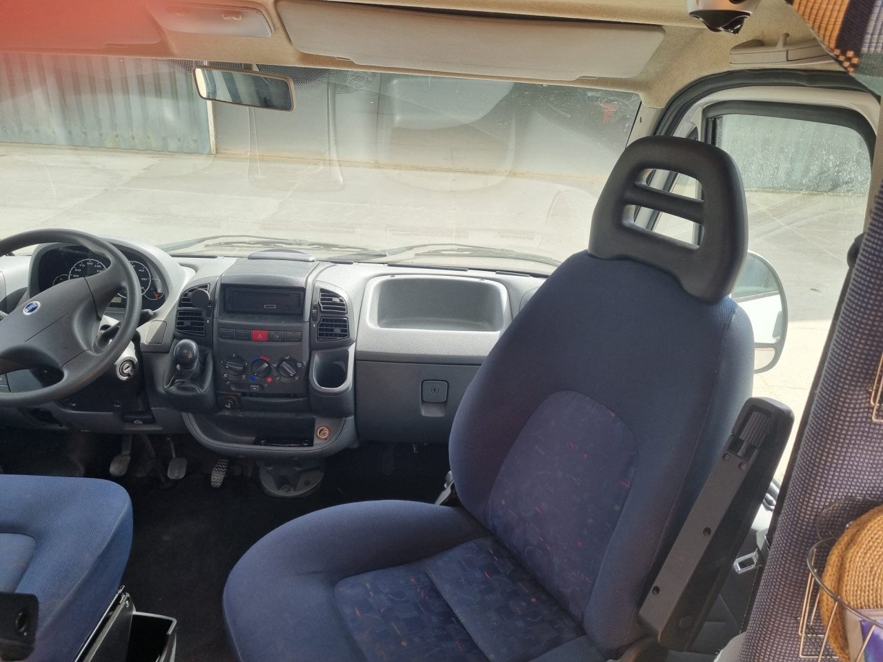 Burstner alkoof campers op basis van FIAT DUCATO uit 2002