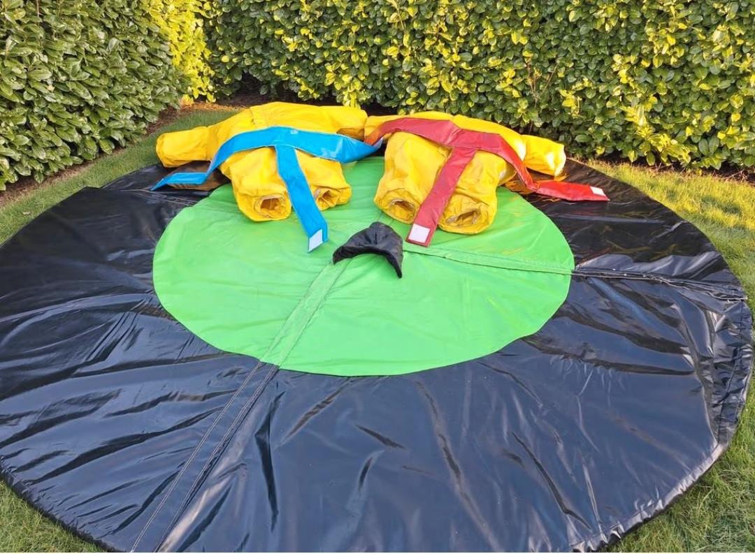 Div, Springkussens / Kinderspelen en attracties te huur.-