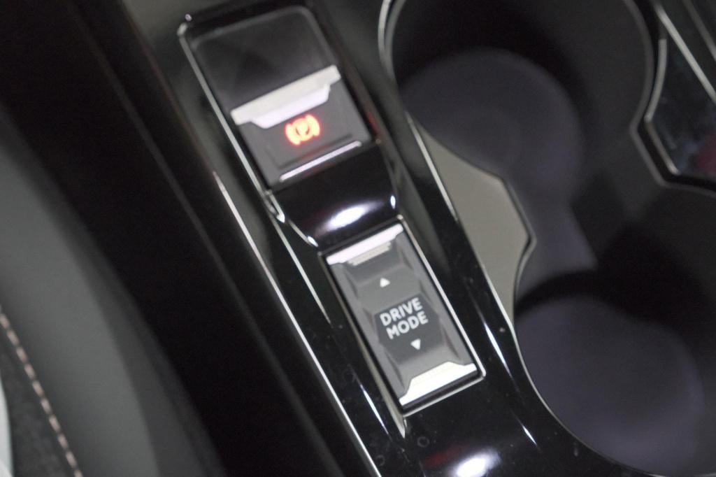 Peugeot E-2008 ev allure 54 kwh | 97,2% soh | 11 kw lader | apple carplay |