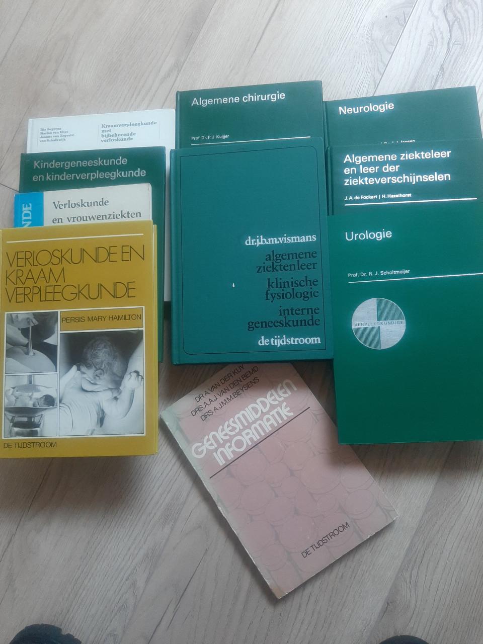 Boeken oud opleiding Verplk A