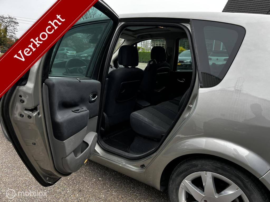 Renault Scenic 2.0-16v tech line