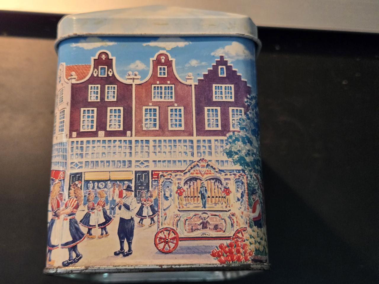 Churchill's Nederland Holland Leeg Blik Churchill Snoepgoed VK 12x7.5x11cm