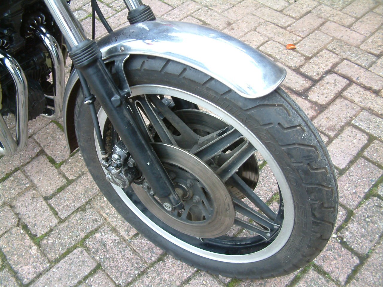 Honda cb 750 K   1980  60000 km -weet niet of ze naar deze motor wel kijken
