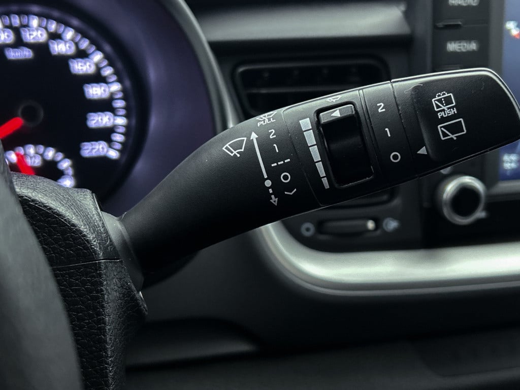 Kia Stonic 1.0 t-gdi dynamicline | navigatie | parkeercamera | roofrails | 