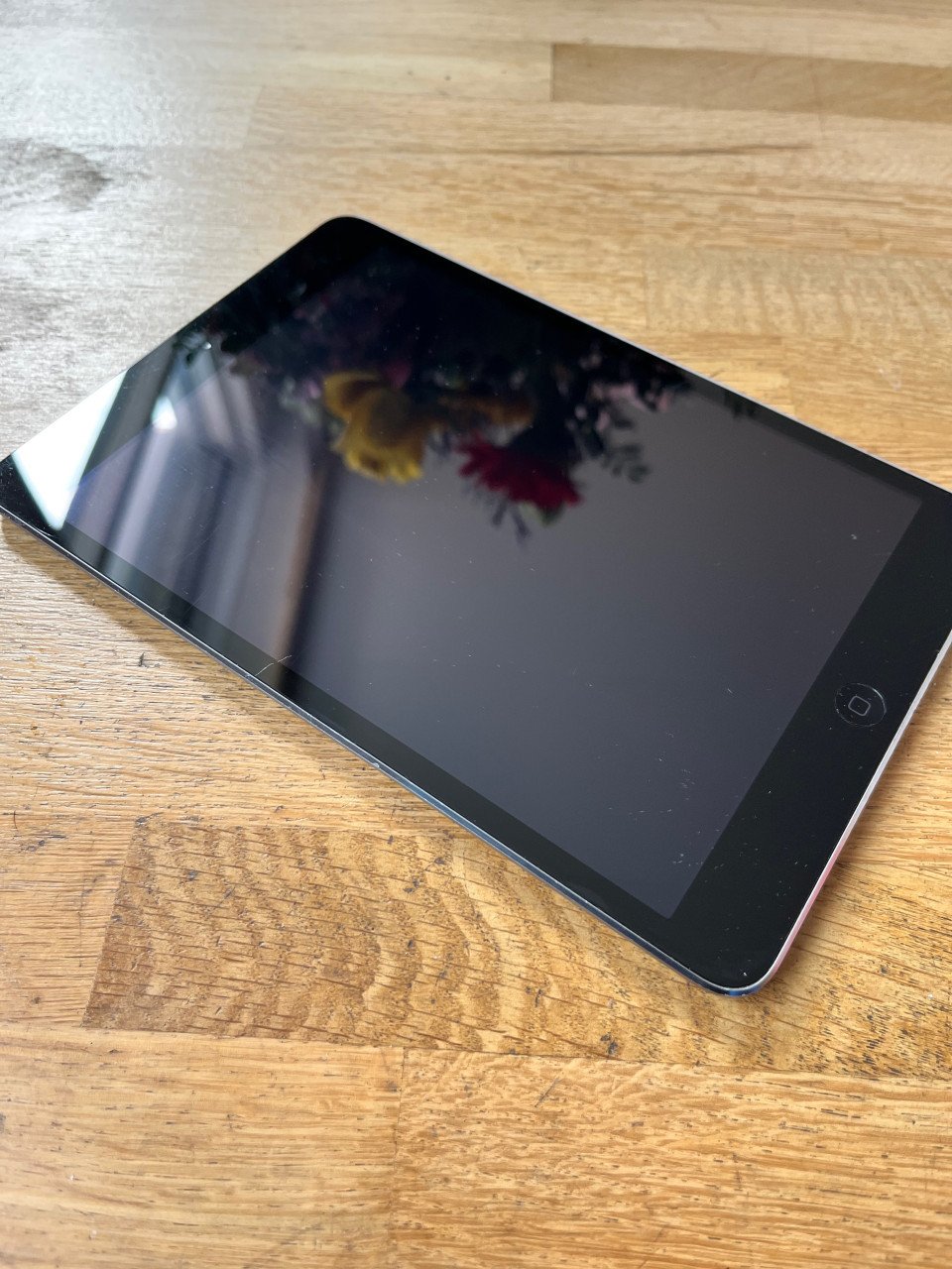 2 iPads - iPad air 16gb + iPad mini 2 32gb