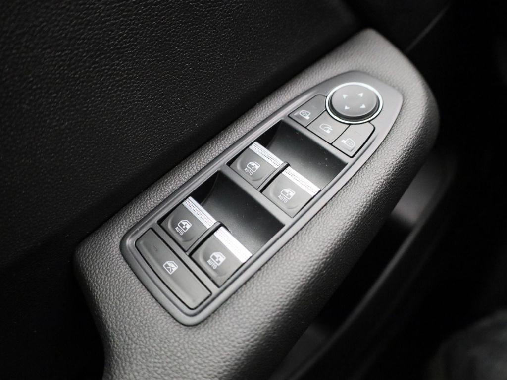 Renault Clio 1.6 e-tech hybrid 140 zen | automaat | parkeer sensoren | navi