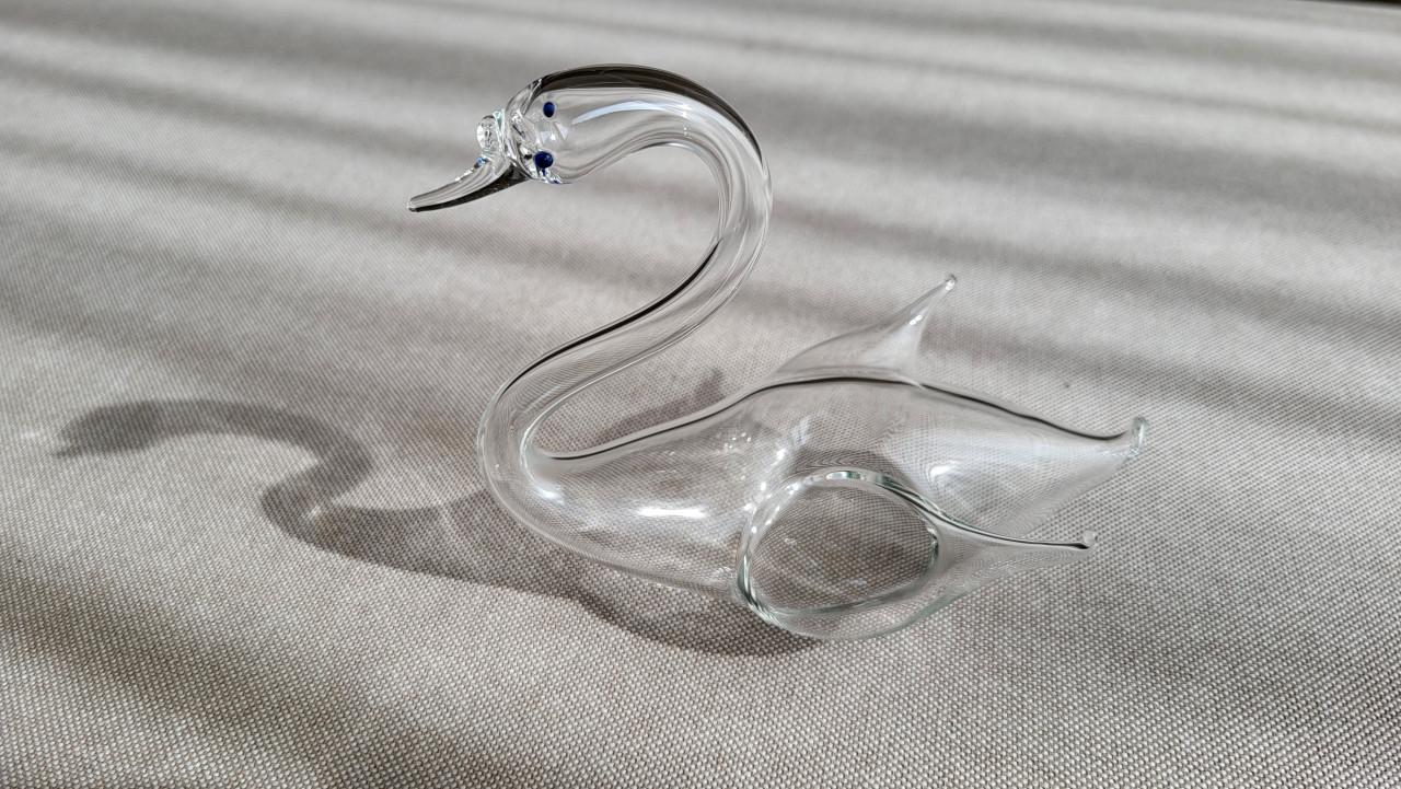 Beeldje zwaan mondgeblazen glas 12 x 8 x 11 cm
