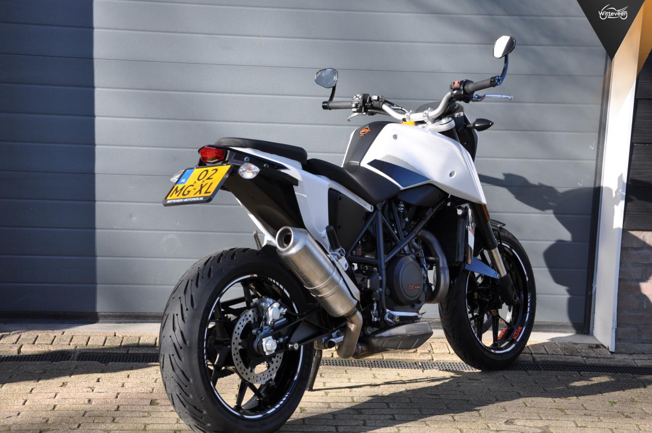 KTM 690 Duke Als nieuw, 12000 km!