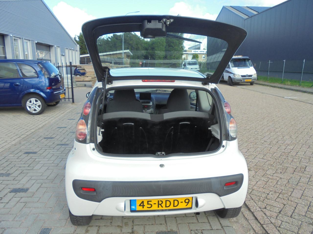 Te koop aangeboden: Zeer nette en zuinige Citroën C1 1.0-12V Seduction