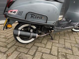 Schitterende btc riva luxury euro 5 injectie met 3799 km nu 1099 euro