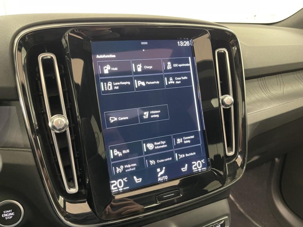 Volvo XC40 1.5 t4 plug-in hybrid ultimate dark | autopilot | harman/kardon 