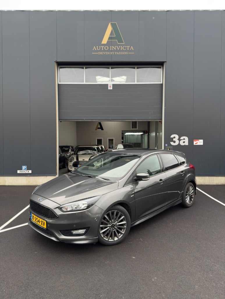 Ford Focus 1.0 ecoboost st line business