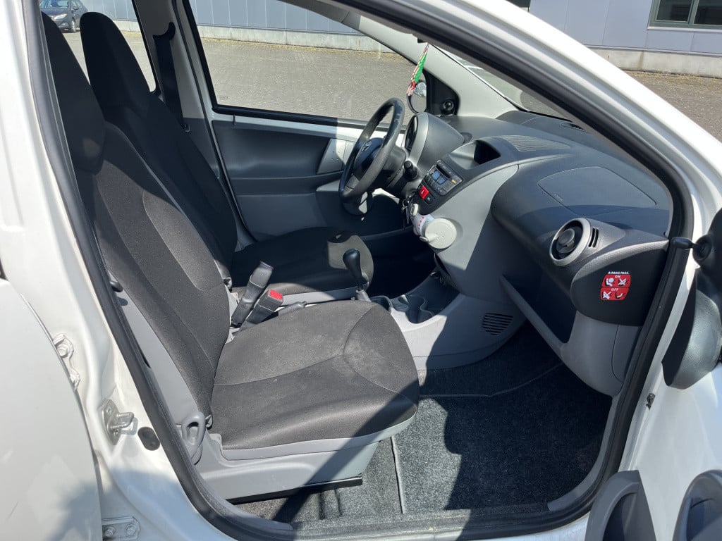 Toyota Aygo 1.0-12v cool 50 dkm