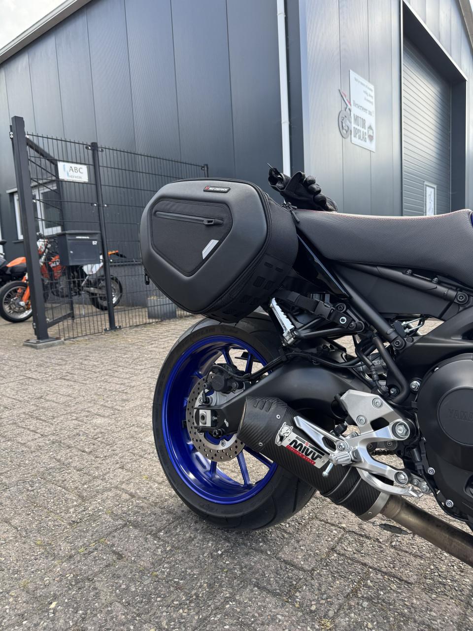 Yamaha MT-09 2018 – Iconic Blue | 37.047 km | MIVV | LED+ | Quad Lock