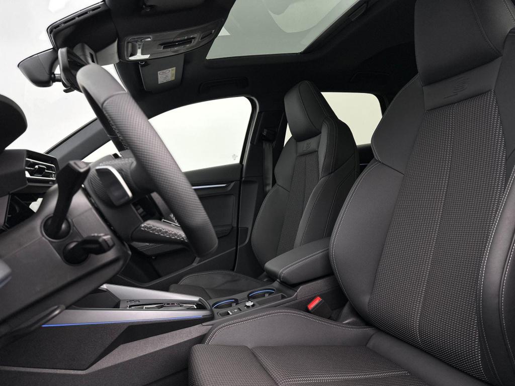 Audi A3 sportback s edition competition 45 tfsi e 200 kw / 272 pk sp