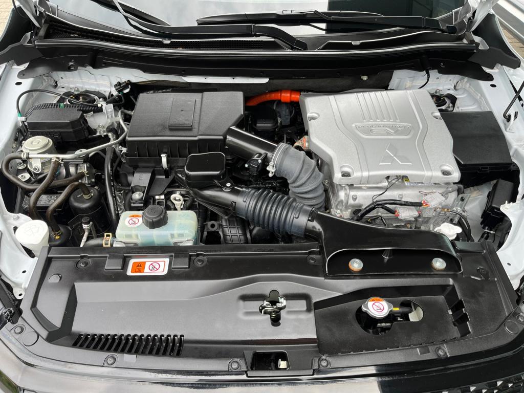 Mitsubishi Eclipse Cross 2.4 phev executive|trekhaak|rijklaar