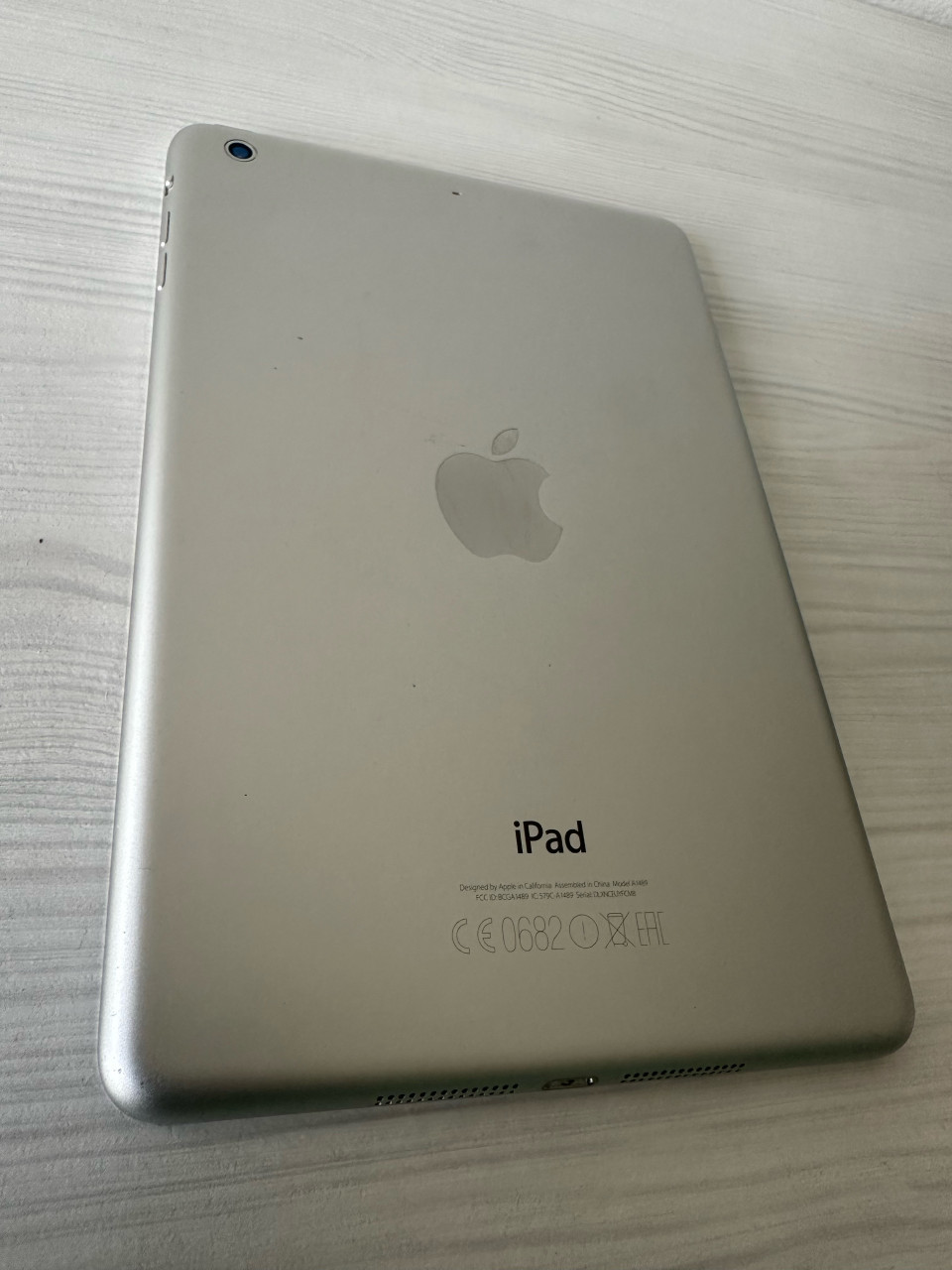 Apple iPad Mini 2.  32GB