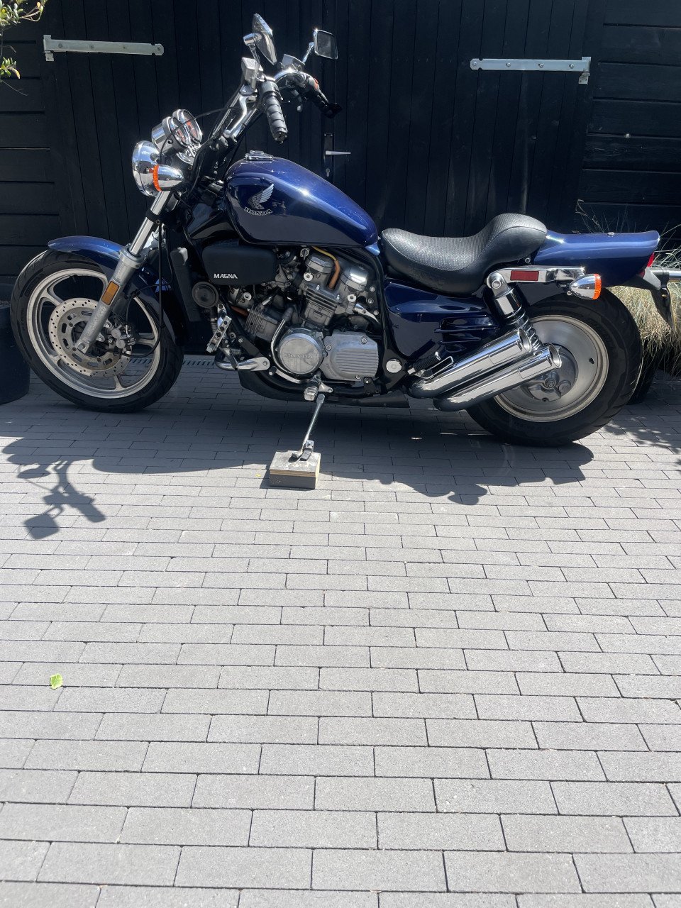 Honda Supermagna VF700c