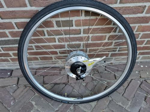 Voorwielmotor Gazelle Innergy met goede Schwalbe band