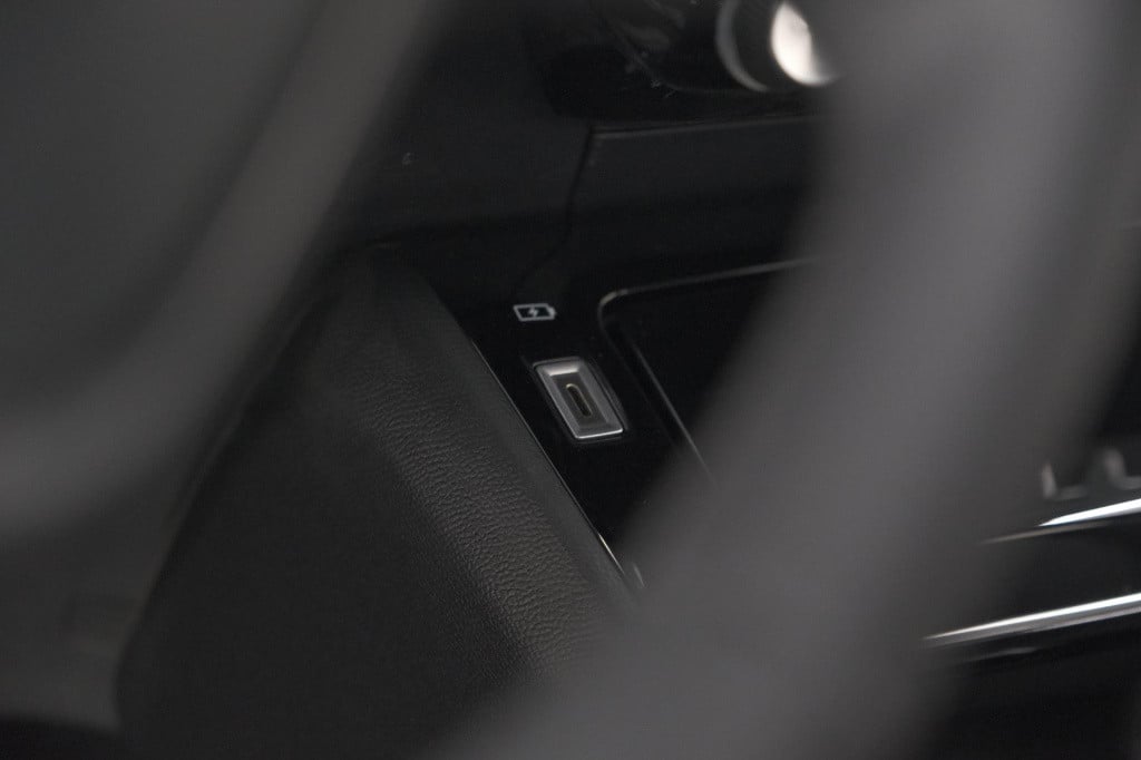Peugeot 208 puretech 100 allure pack | camera | apple carplay | stoelverwar