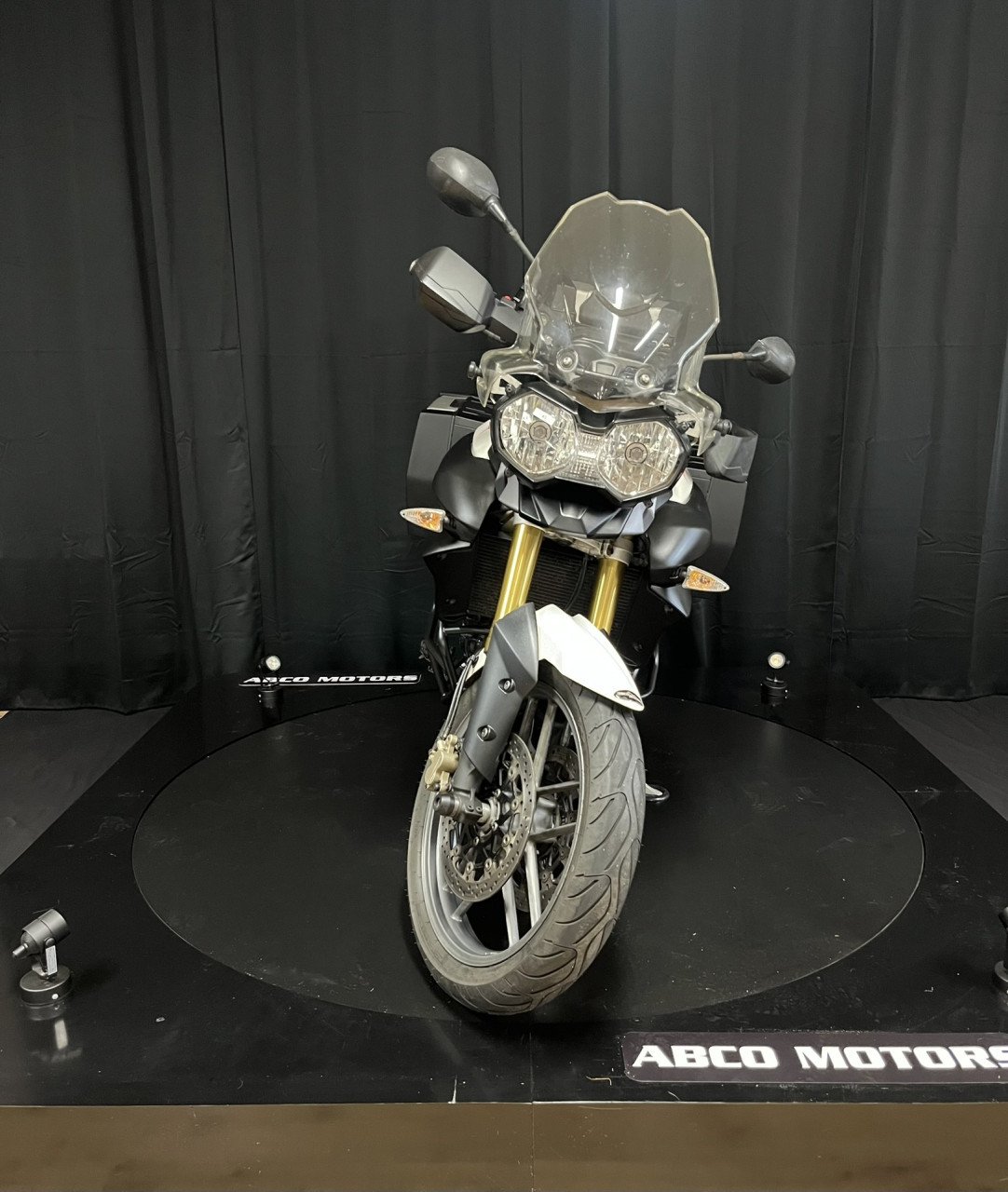 TRIUMPH TIGER 800