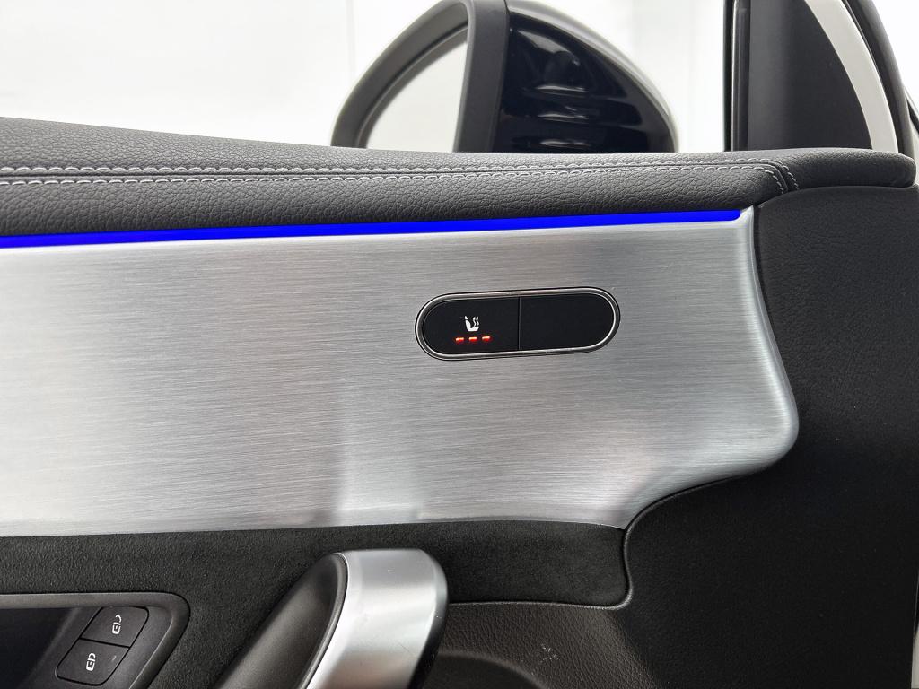Mercedes-Benz A-Klasse 250 e plug in hybride | amg line | stoelverwarming |