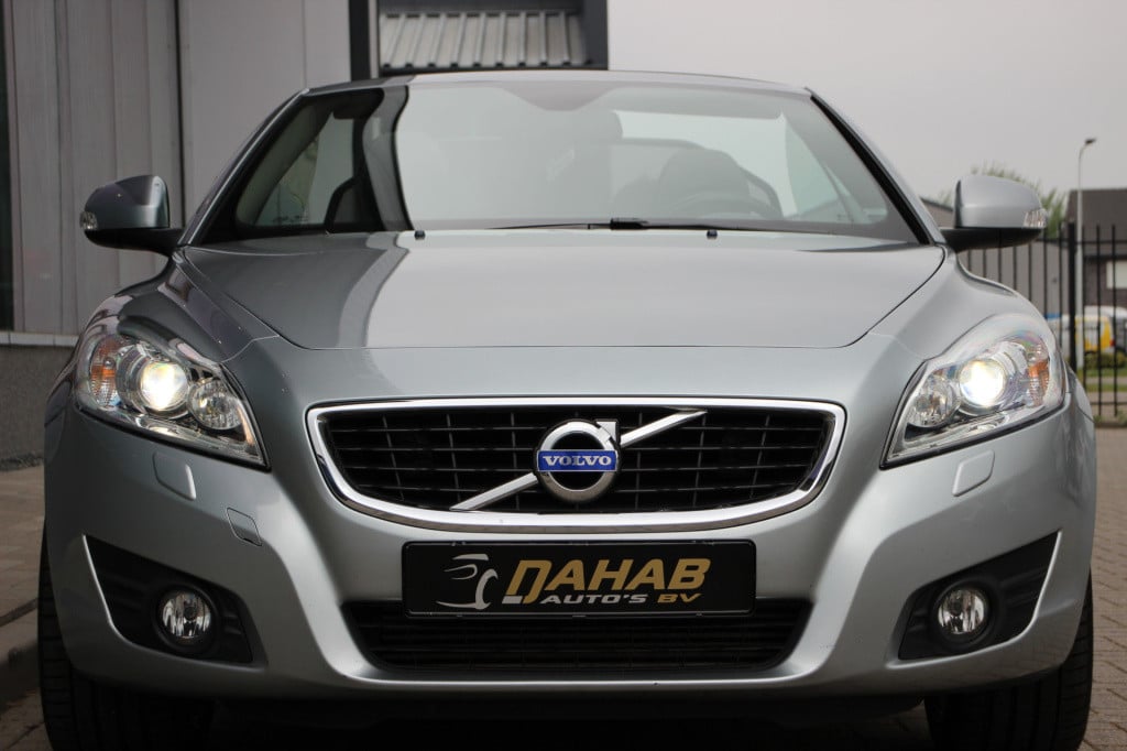 Volvo C70 convertible 2.5 t5 momentum | cruise | 230pk | leder/elec. stoele