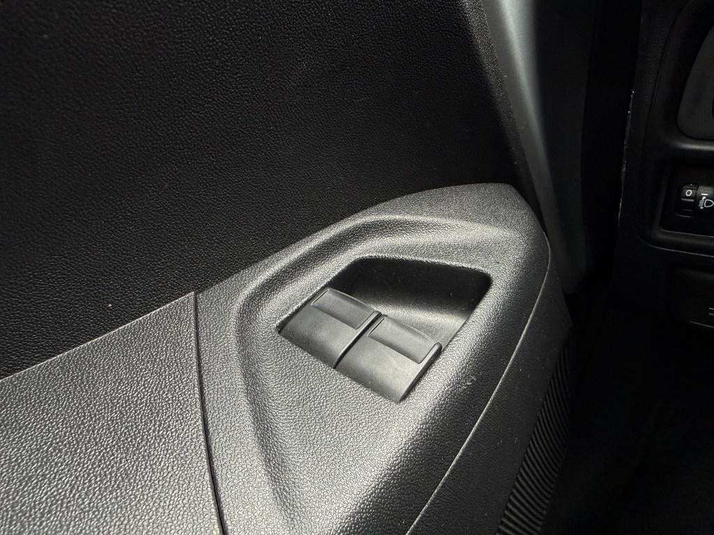 Peugeot 108 1.0 e-vti active // apple carplay android auto //