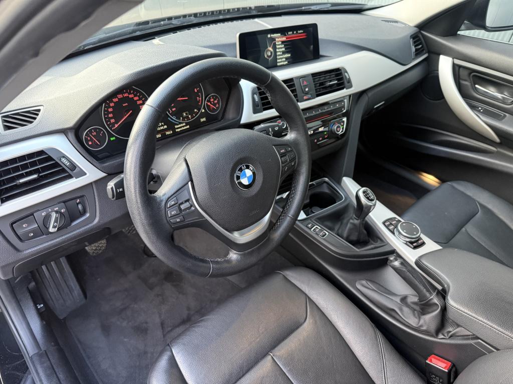 BMW 3-serie 320i 184pk sedan executive luxury