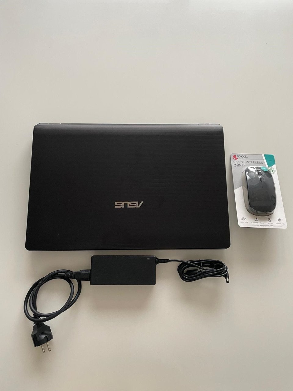 Asus 17 inch laptop | met Windows 11 SSD 8GB RAM Office pakket Nw. accu