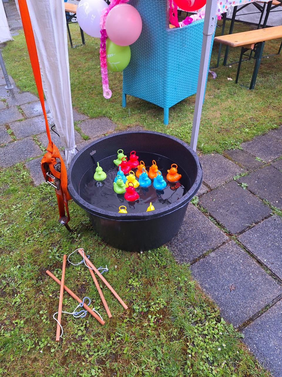 Div, Springkussens / Kinderspelen en attracties te huur.