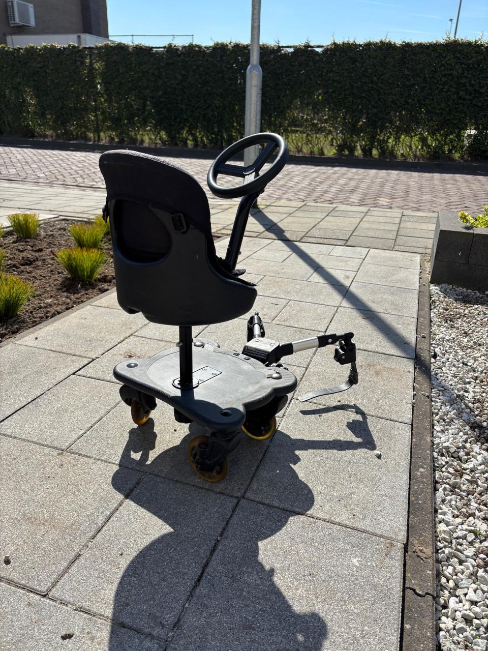 Meerijplank met zitje voor kinderwagen