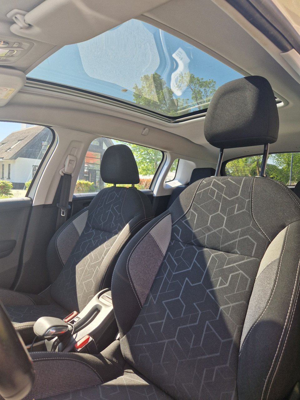 Peugeot 2008 met panoramadak